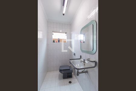 Lavabo de casa para alugar com 2 quartos, 237m² em Bela Vista, Osasco