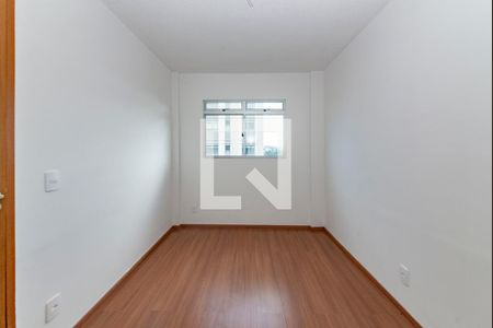 Quarto 1 de apartamento à venda com 2 quartos, 47m² em João Pinheiro, Belo Horizonte