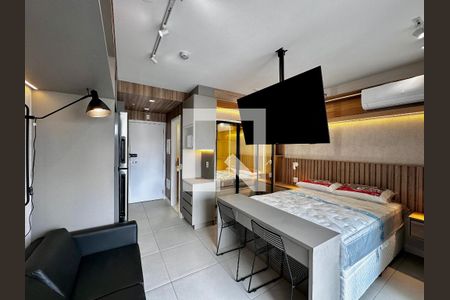 Sala de casa para alugar com 1 quarto, 26m² em Santo Amaro, São Paulo