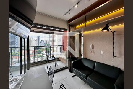 Sala de casa para alugar com 1 quarto, 26m² em Santo Amaro, São Paulo