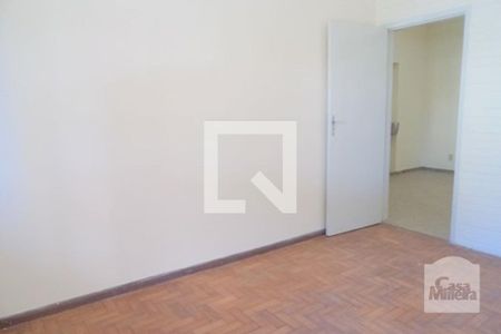 Sala  de apartamento à venda com 3 quartos, 120m² em Floresta, Belo Horizonte