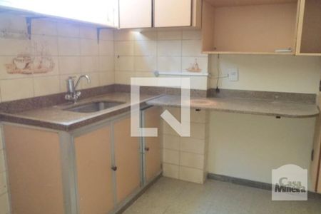 Cozinha  de apartamento à venda com 3 quartos, 120m² em Floresta, Belo Horizonte