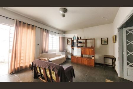 Sala de casa para alugar com 3 quartos, 150m² em Cambuí, Campinas