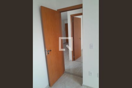 Quarto de apartamento para alugar com 2 quartos, 42m² em Jardim Arpoador, São Paulo