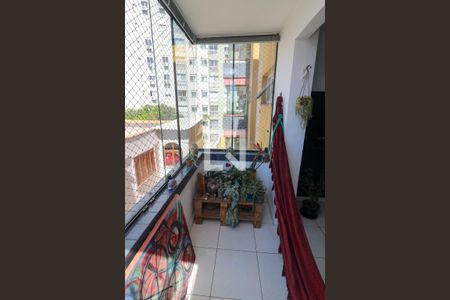 Sacada da sala de apartamento à venda com 2 quartos, 64m² em Glória, Porto Alegre