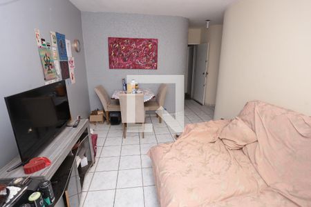 Sala de apartamento para alugar com 3 quartos, 75m² em Qne 27, Brasília