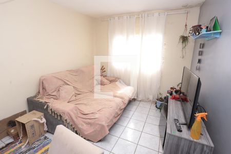 Sala de apartamento para alugar com 3 quartos, 75m² em Qne 27, Brasília