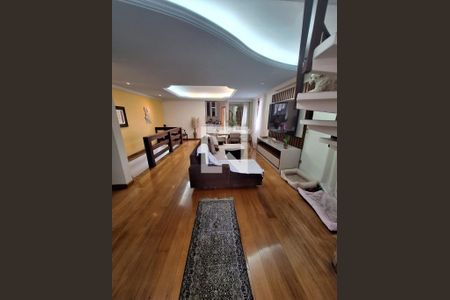 Sala de casa à venda com 5 quartos, 250m² em Ouro Preto, Belo Horizonte