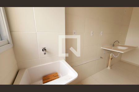 Cozinha e Área de Serviço de apartamento à venda com 2 quartos, 45m² em Vila Santa Terezinha, Várzea Paulista