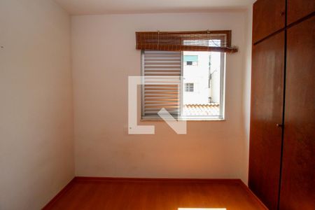 Quarto 2 de apartamento para alugar com 3 quartos, 79m² em Barroca, Belo Horizonte