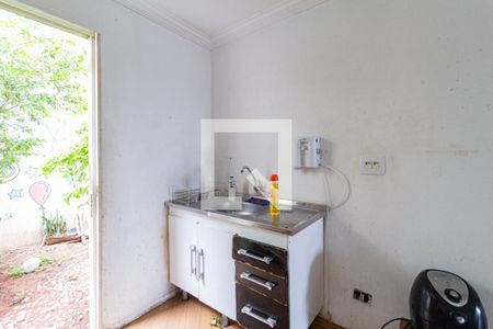 Sala / cozinha de casa para alugar com 2 quartos, 60m² em Parque Jandaia, Carapicuíba