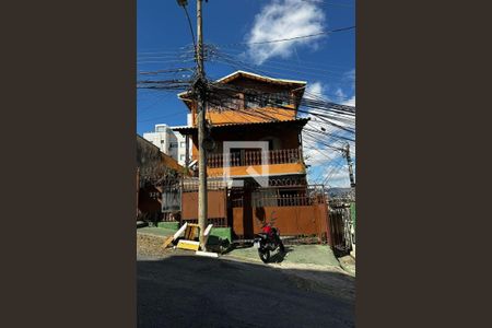 Casa à venda com 3 quartos, 360m² em Boa Vista, Belo Horizonte