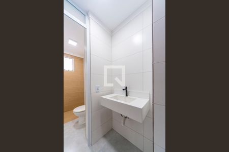 Banheiro  de apartamento à venda com 2 quartos, 55m² em Jardim Alvorada, Santo André