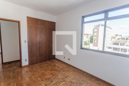 Suíte de apartamento à venda com 2 quartos, 78m² em Sagrada Família, Belo Horizonte