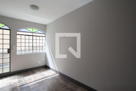 Sala de casa de condomínio para alugar com 2 quartos, 72m² em Itapoã, Belo Horizonte