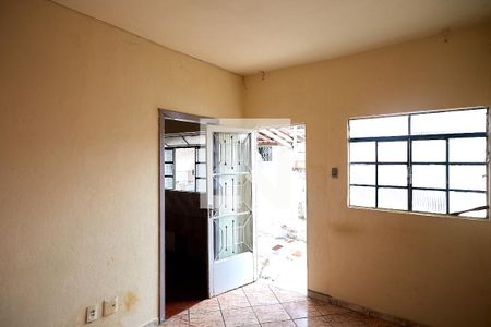 Sala de casa para alugar com 1 quarto, 55m² em Boa Vista, Belo Horizonte