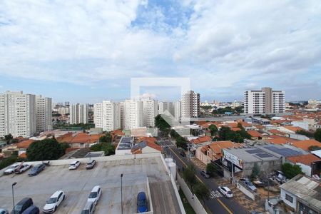 Vista da sala de TV de apartamento à venda com 2 quartos, 67m² em Parque Industrial, Campinas