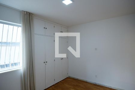 Suíte de apartamento para alugar com 3 quartos, 110m² em Funcionários, Belo Horizonte