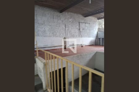 Área Externa de casa para alugar com 2 quartos, 148m² em Taboão, Diadema