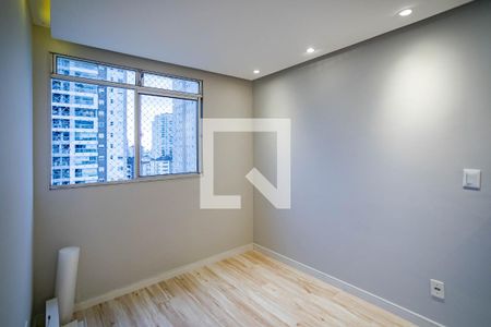 Sala de apartamento para alugar com 2 quartos, 52m² em Vila Mogilar, Mogi das Cruzes