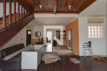 Sala de casa para alugar com 4 quartos, 377m² em Jardim Eulina, Campinas