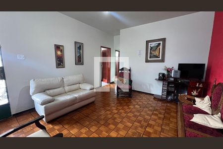 Sala de casa à venda com 4 quartos, 232m² em Sagrada Família, Belo Horizonte