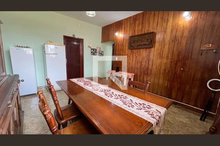 Sala 2 de casa à venda com 4 quartos, 232m² em Sagrada Família, Belo Horizonte