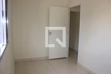 Quarto 2 de casa para alugar com 2 quartos, 60m² em Jardim Dourado, Guarulhos