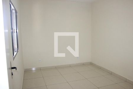 Quarto de casa para alugar com 1 quarto, 70m² em Jardim Dourado, Guarulhos