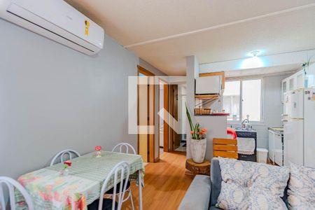 Sala de apartamento à venda com 2 quartos, 59m² em Vila Nova, Porto Alegre