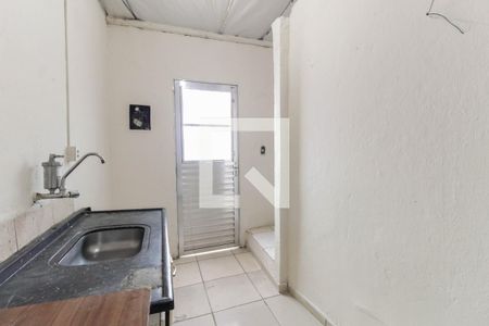 Cozinha de casa para alugar com 1 quarto, 30m² em Itaquera, São Paulo