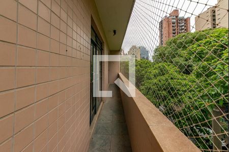 Sacada de apartamento à venda com 3 quartos, 140m² em Savassi, Belo Horizonte