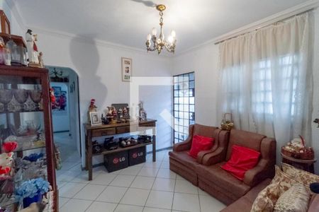 Sala de casa à venda com 4 quartos, 360m² em Novo Glória, Belo Horizonte