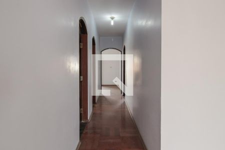 Corredor de casa para alugar com 3 quartos, 98m² em Vila Assis Brasil, Mauá