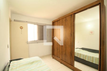 Quarto 1 de apartamento à venda com 3 quartos, 65m² em Parque Pinheiros, Taboão da Serra