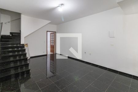 Sala de casa para alugar com 2 quartos, 80m² em Gopouva, Guarulhos