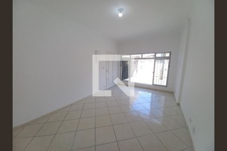 Sala de casa para alugar com 3 quartos, 350m² em Vila Valenca, São Vicente