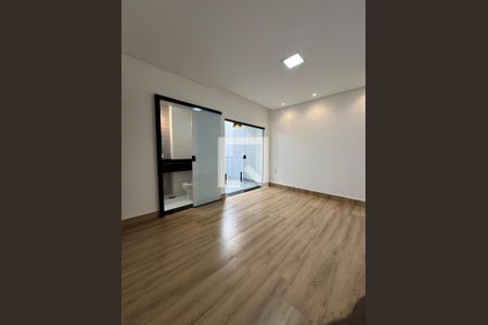 Sala de casa para alugar com 4 quartos, 150m² em Vila Universal, Betim