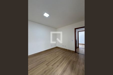 Quarto de casa para alugar com 4 quartos, 150m² em Vila Universal, Betim