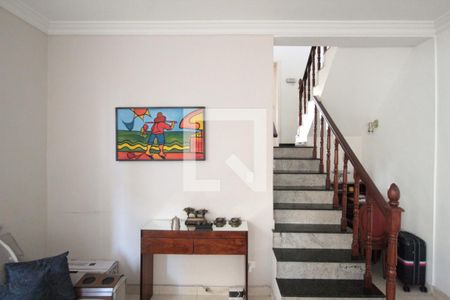 Sala de TV de casa para alugar com 4 quartos, 150m² em Ouro Preto, Belo Horizonte