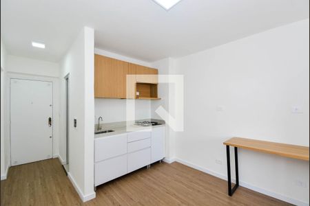 Sala/Cozinha de kitnet/studio à venda com 1 quarto, 25m² em Centro, Guarulhos