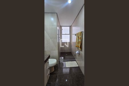 Banheiro de apartamento para alugar com 3 quartos, 104m² em Santa Efigênia, Belo Horizonte