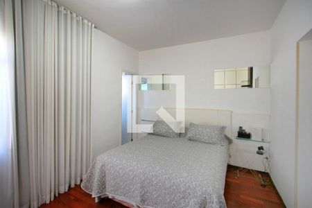 Suite de apartamento à venda com 3 quartos, 140m² em Santa Lúcia, Belo Horizonte