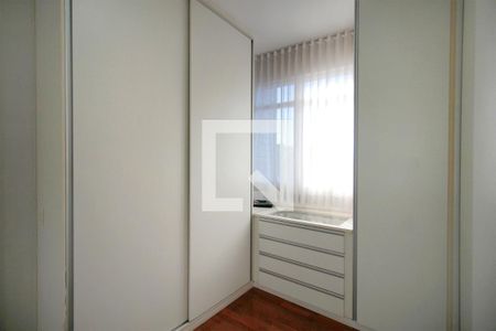 Closet da suíte de apartamento à venda com 3 quartos, 140m² em Santa Lúcia, Belo Horizonte