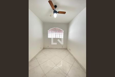 Quarto de casa à venda com 3 quartos, 130m² em Alvorada, Contagem