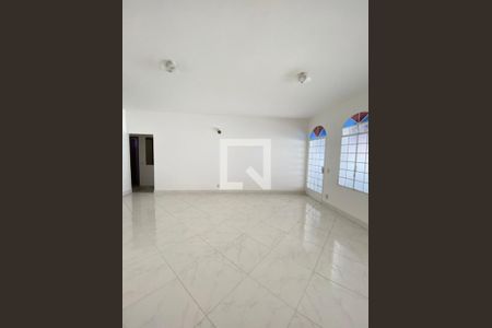 Sala de casa à venda com 3 quartos, 130m² em Alvorada, Contagem