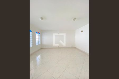 Sala de casa à venda com 3 quartos, 130m² em Alvorada, Contagem