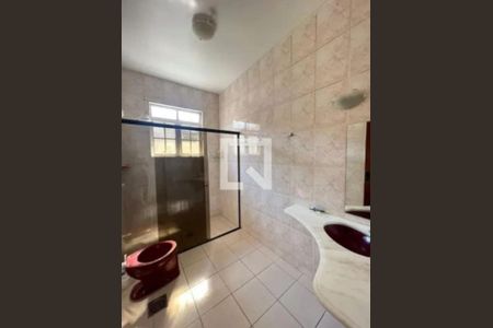 Banheiro de casa à venda com 3 quartos, 225m² em Alvorada, Contagem