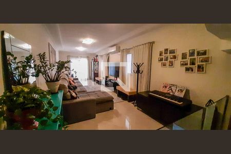 Sala de casa para alugar com 4 quartos, 358m² em Vila Yara, Osasco