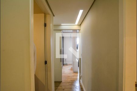 Corredor de apartamento à venda com 3 quartos, 76m² em Campestre, Santo André